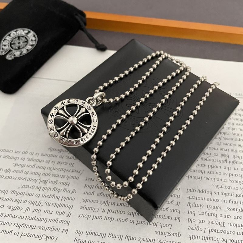 Ch*0me He**ts necklaces